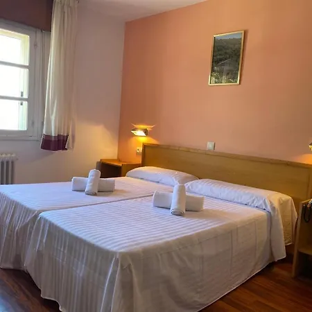 ホテル Hotel San Paio サンティアゴ・デ・コンポステーラ
