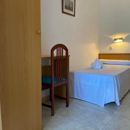 ホテル Hotel San Paio サンティアゴ・デ・コンポステーラ